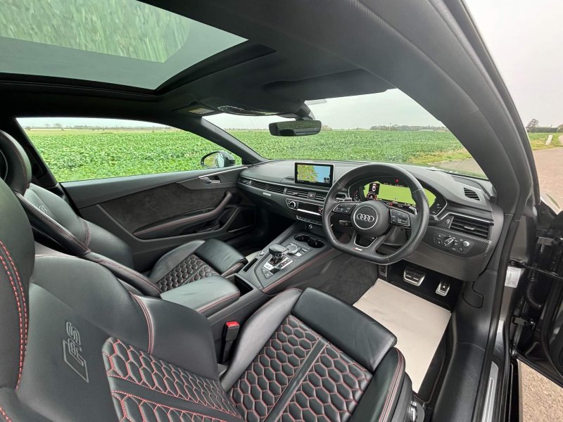 AUDI RS5