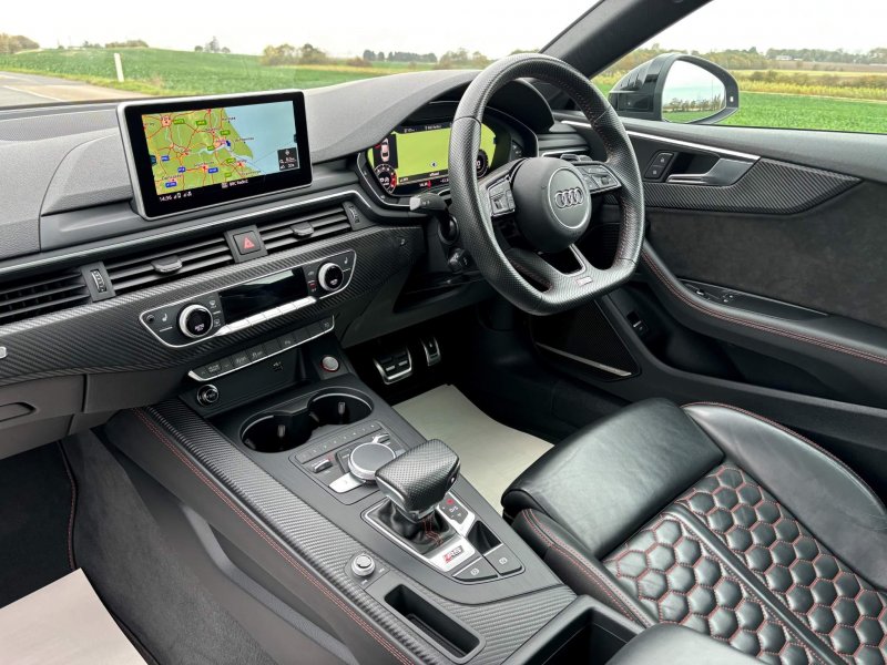 AUDI RS5