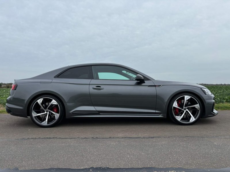 AUDI RS5