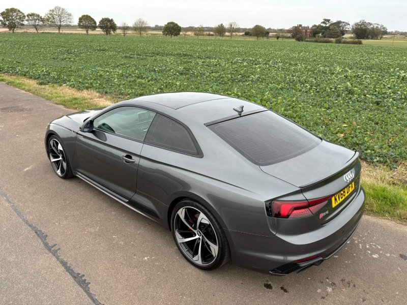AUDI RS5