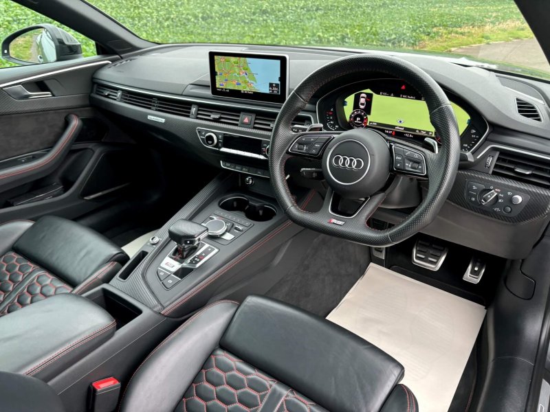 AUDI RS5