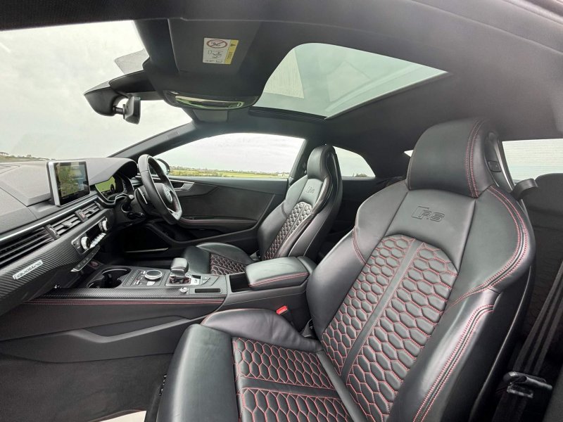 AUDI RS5