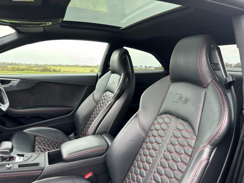 AUDI RS5