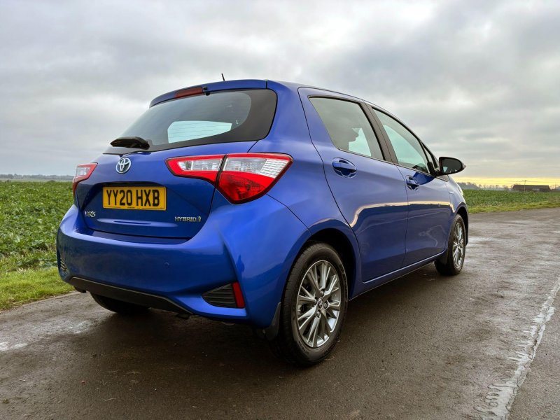 TOYOTA YARIS