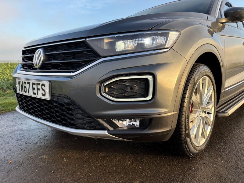 VOLKSWAGEN T-ROC