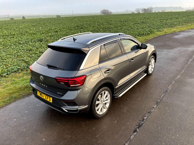 VOLKSWAGEN T-ROC