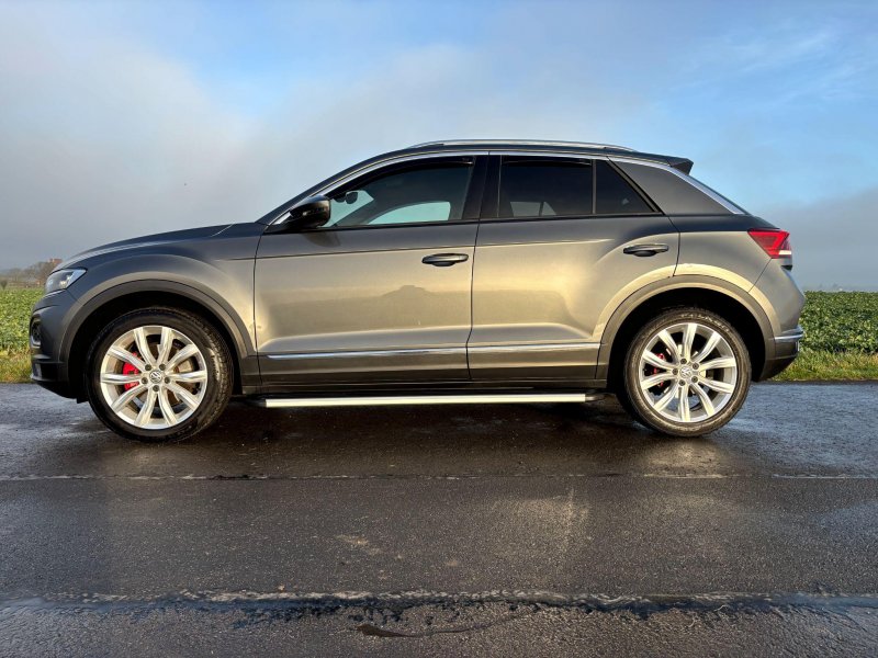 VOLKSWAGEN T-ROC