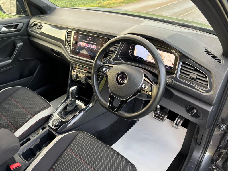 VOLKSWAGEN T-ROC