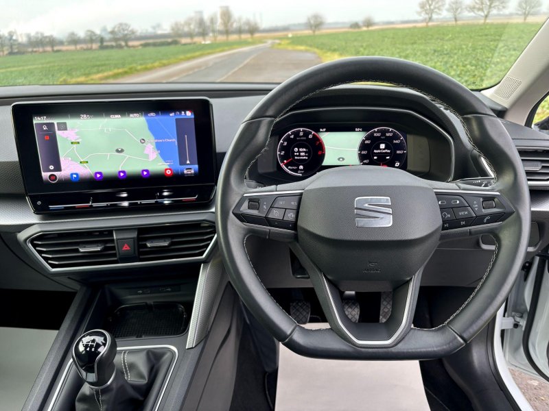 SEAT LEON