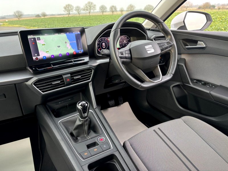SEAT LEON