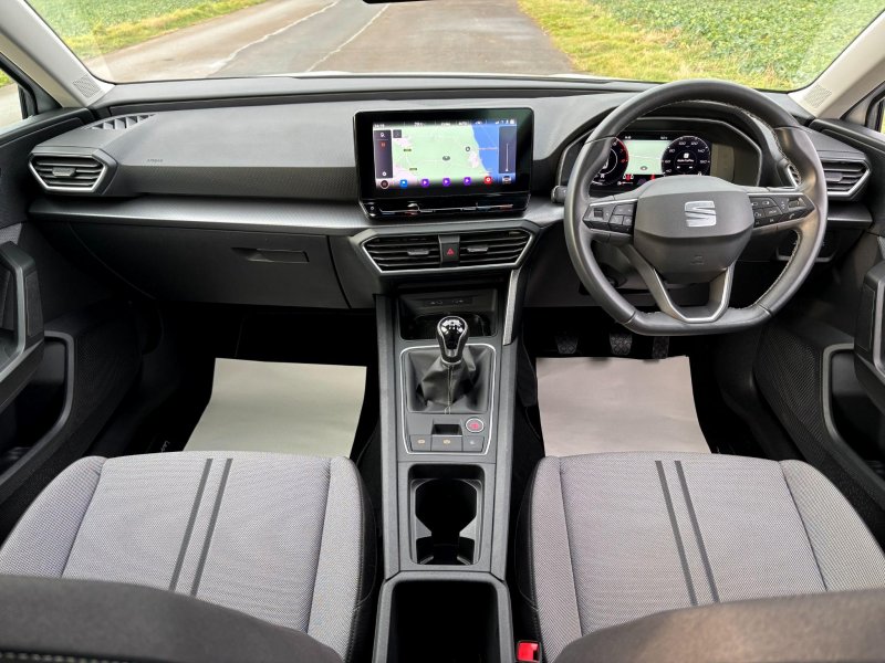 SEAT LEON