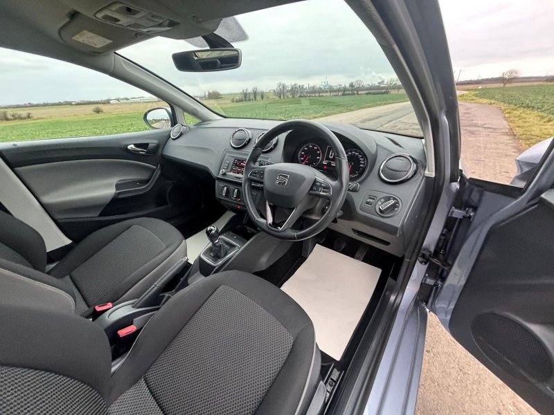 SEAT IBIZA