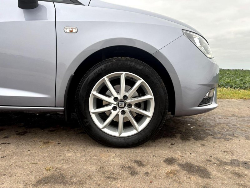 SEAT IBIZA