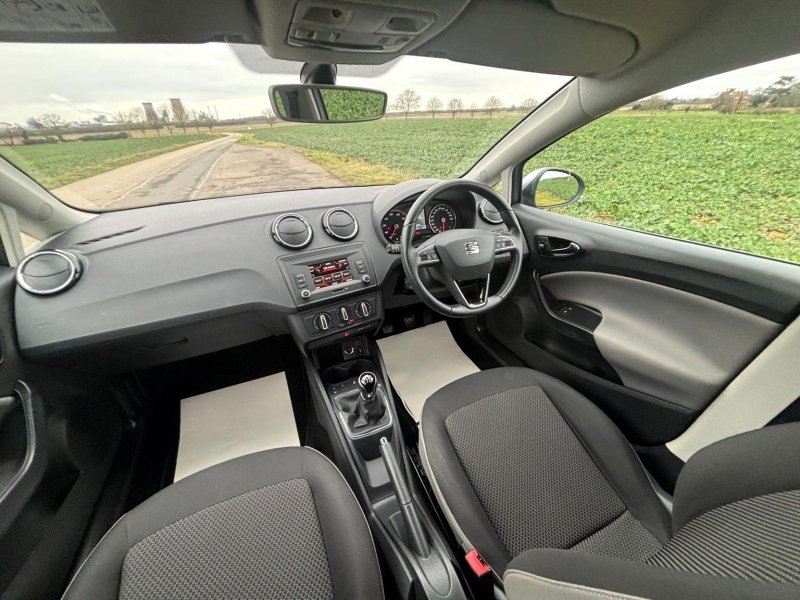 SEAT IBIZA