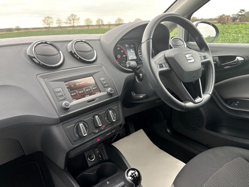 SEAT IBIZA