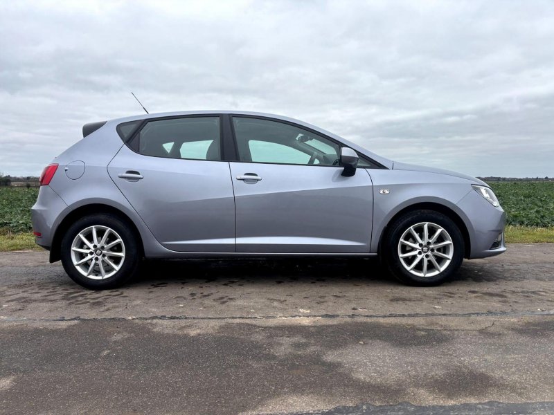SEAT IBIZA