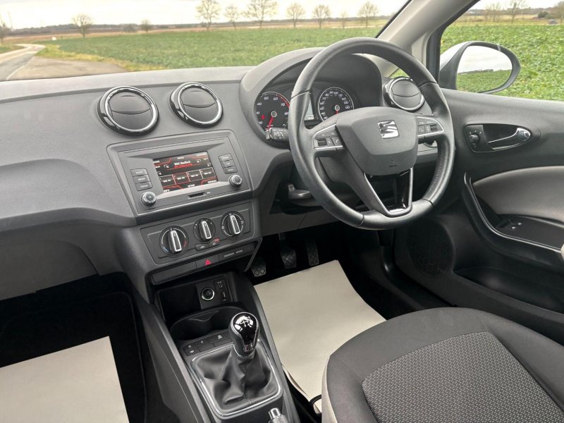 SEAT IBIZA