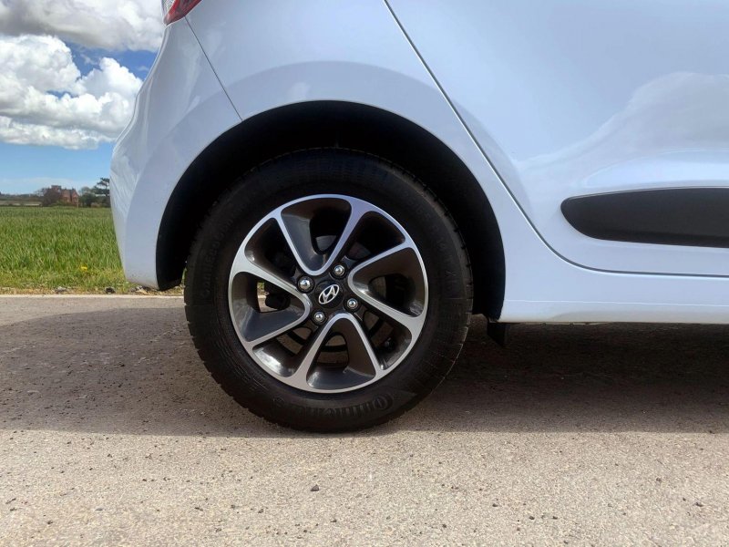 HYUNDAI I10
