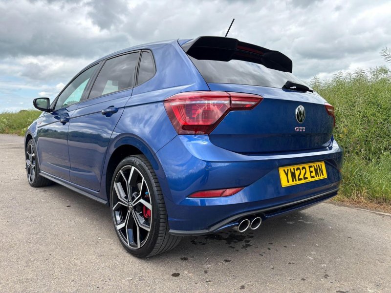 VOLKSWAGEN POLO