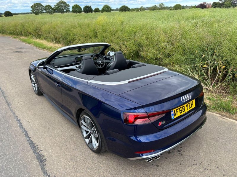 AUDI S5