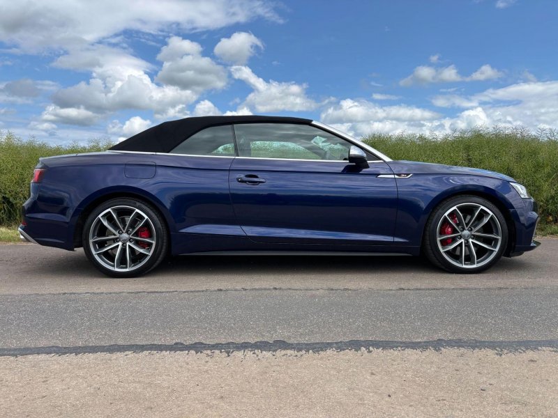 AUDI S5