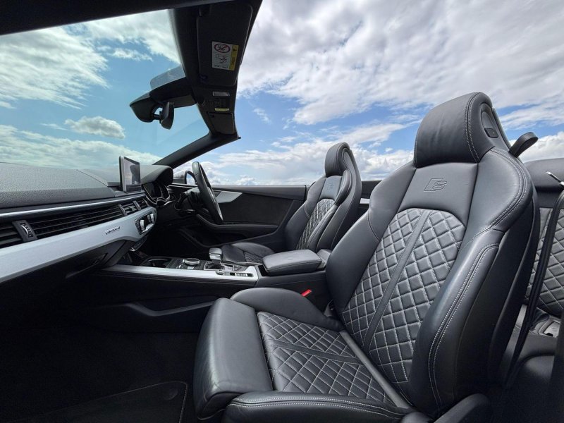 AUDI S5