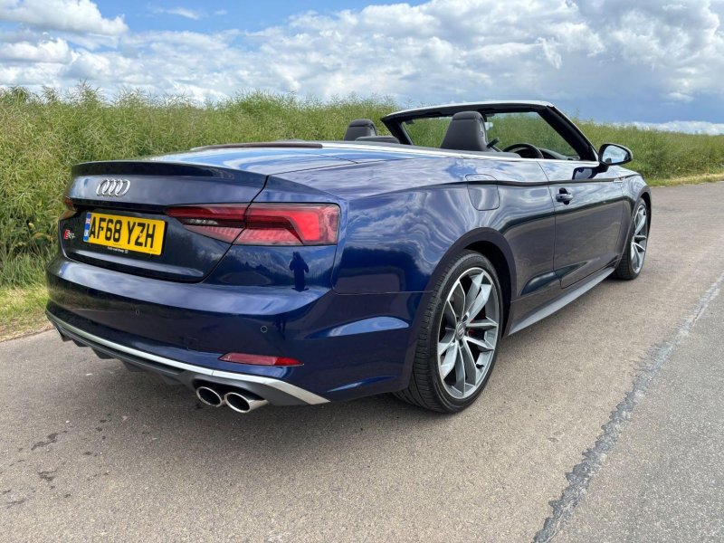 AUDI S5