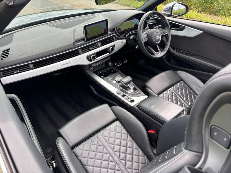 AUDI S5