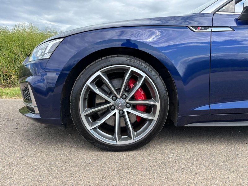 AUDI S5