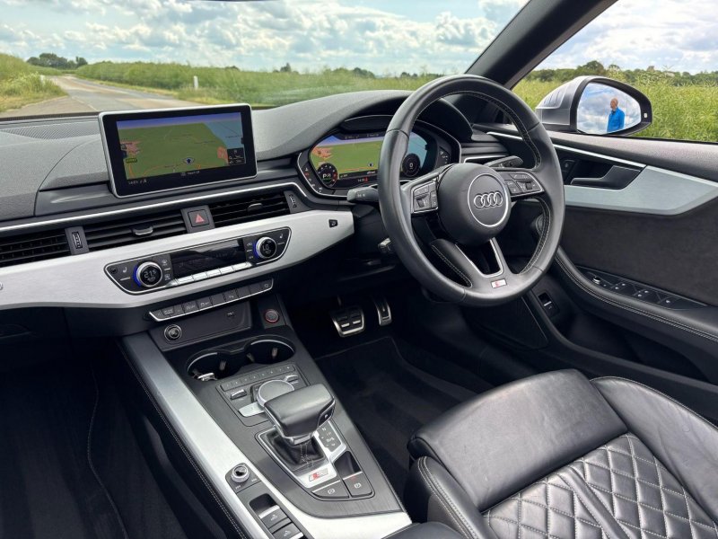 AUDI S5