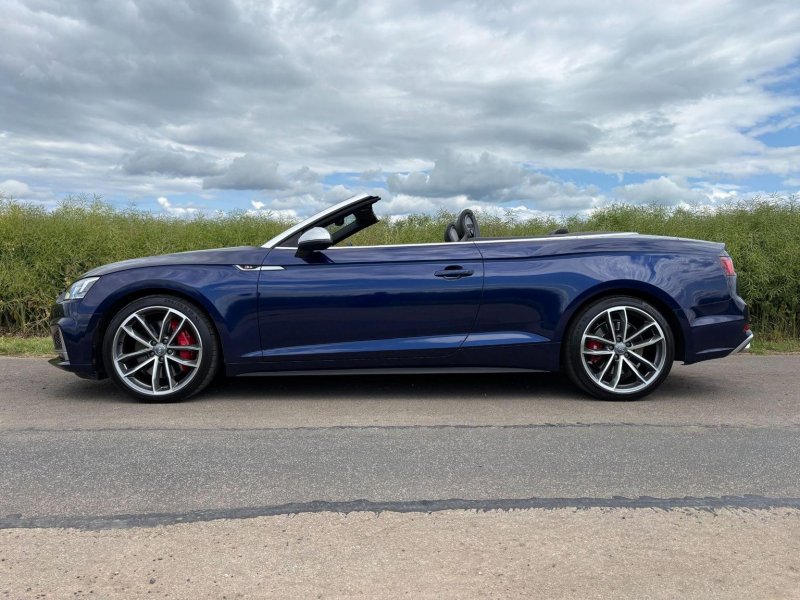 AUDI S5
