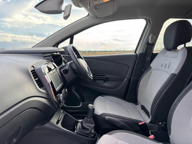 RENAULT CAPTUR