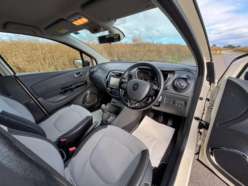 RENAULT CAPTUR