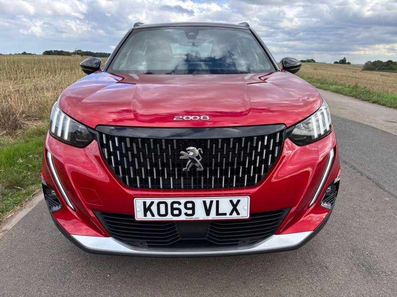 PEUGEOT 2008