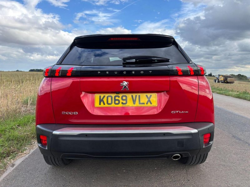 PEUGEOT 2008