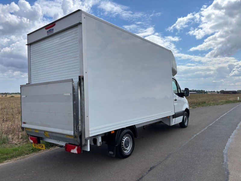 MERCEDES-BENZ SPRINTER