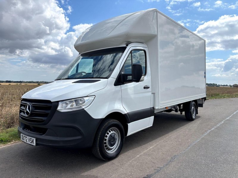 MERCEDES-BENZ SPRINTER